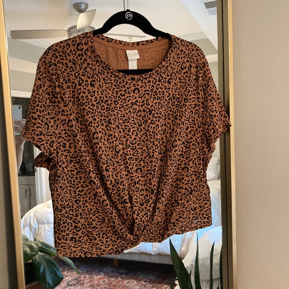 H&M Leopard Crop Tee